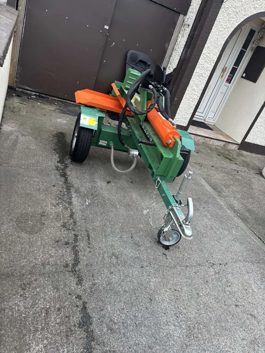 Log splitter - Image 1