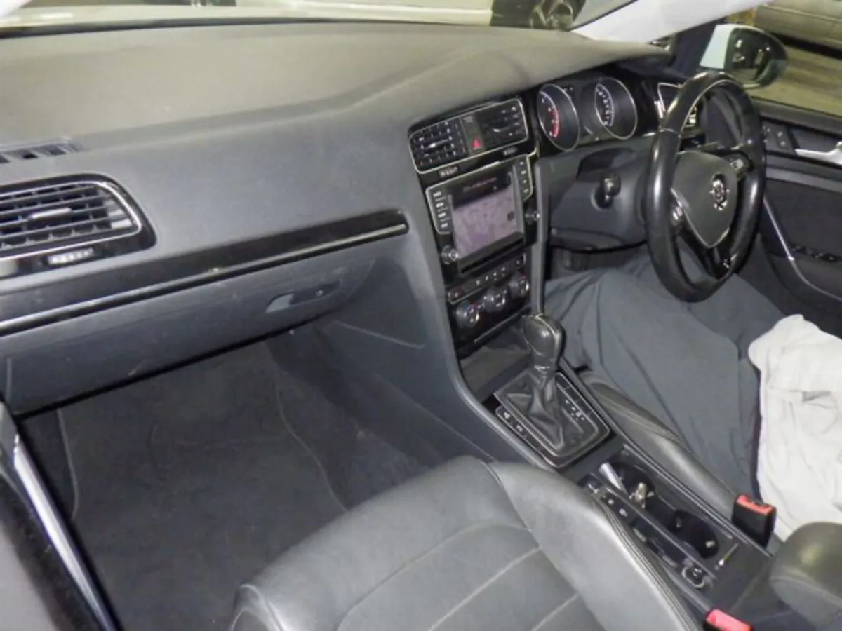 2014 Volkswagen Golf Highline DSG - Image 3