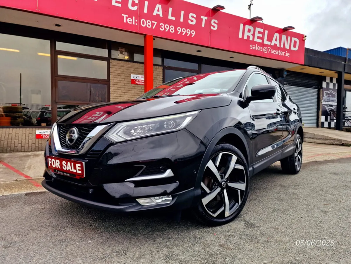 Nissan Qashqai 1.5 DCI TEKNA 110BHP PANORAMIC ROOF - Image 3
