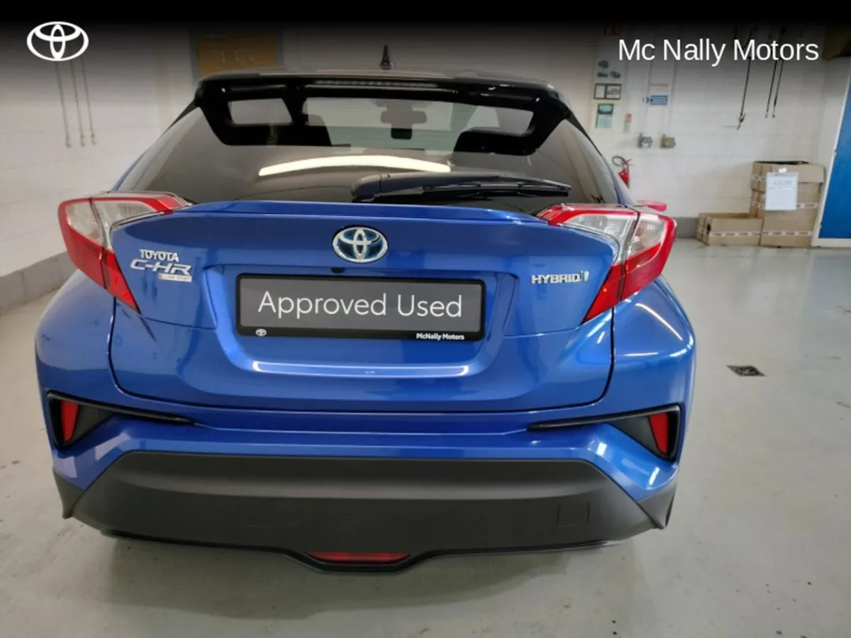 Toyota C-HR Hybrid Luna Sport 4DR Auto Low KMS 1 - Image 4
