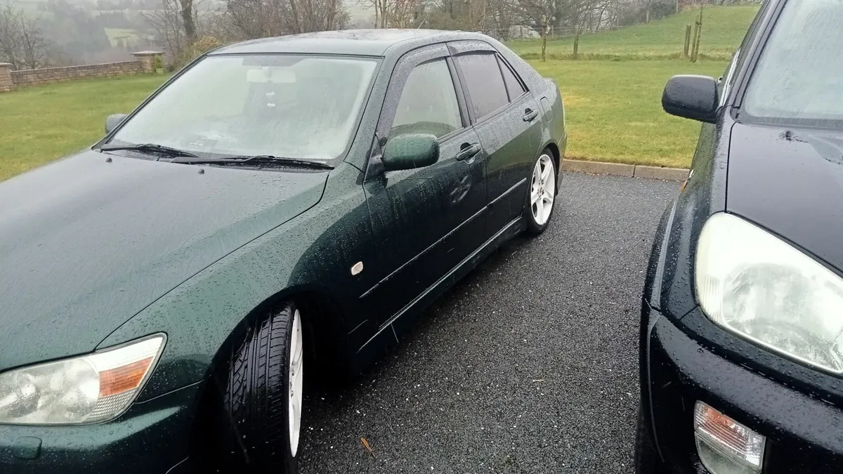 Lexus IS 2002 - Image 2