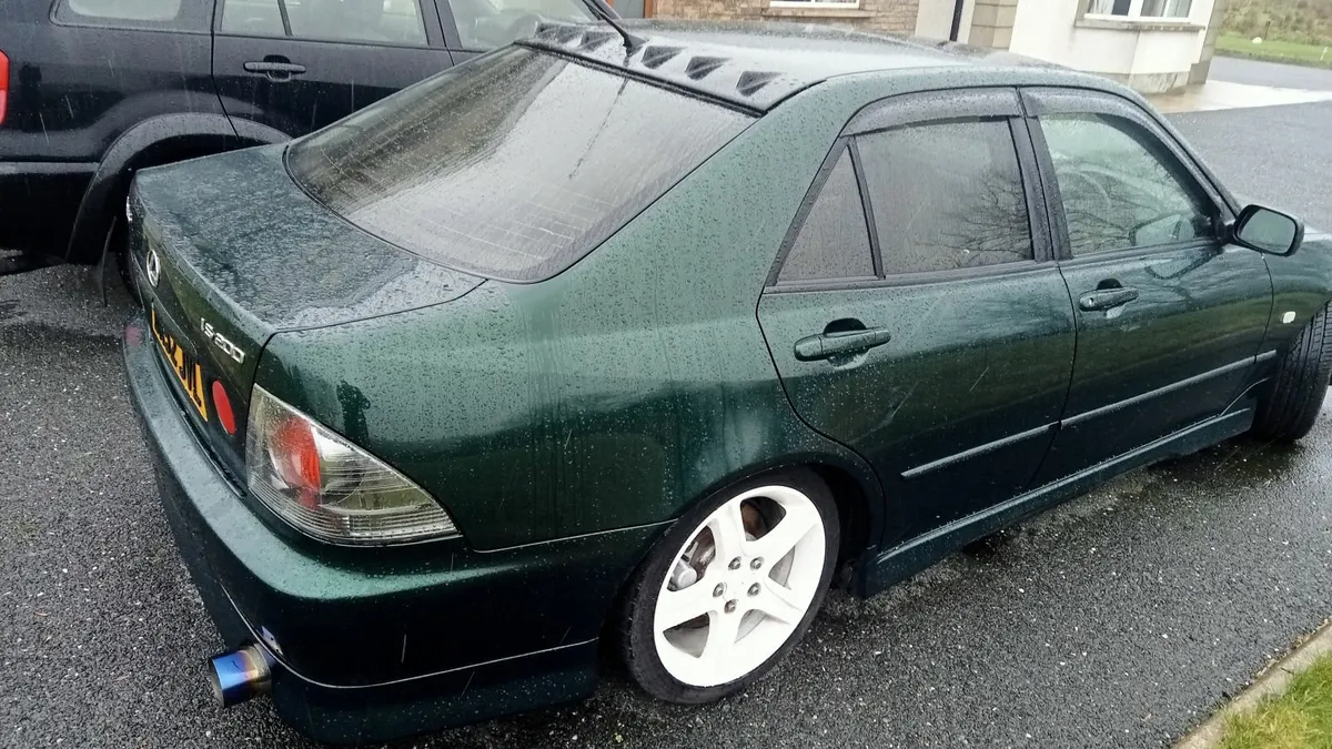 Lexus IS 2002 - Image 3