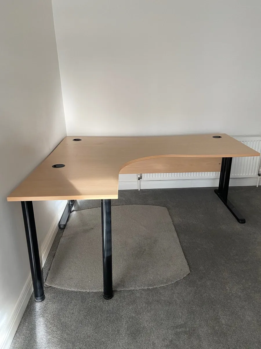 Large office desk - Image 1
