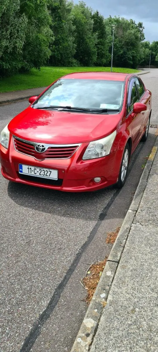 Toyota Avensis 2011 FSH - Image 3