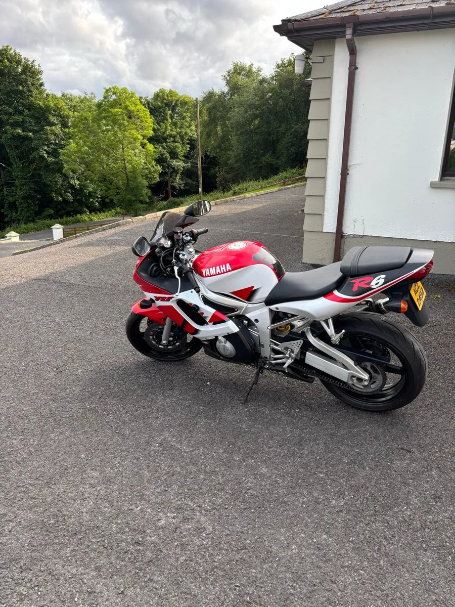 1999 Yamaha R6 - Image 1