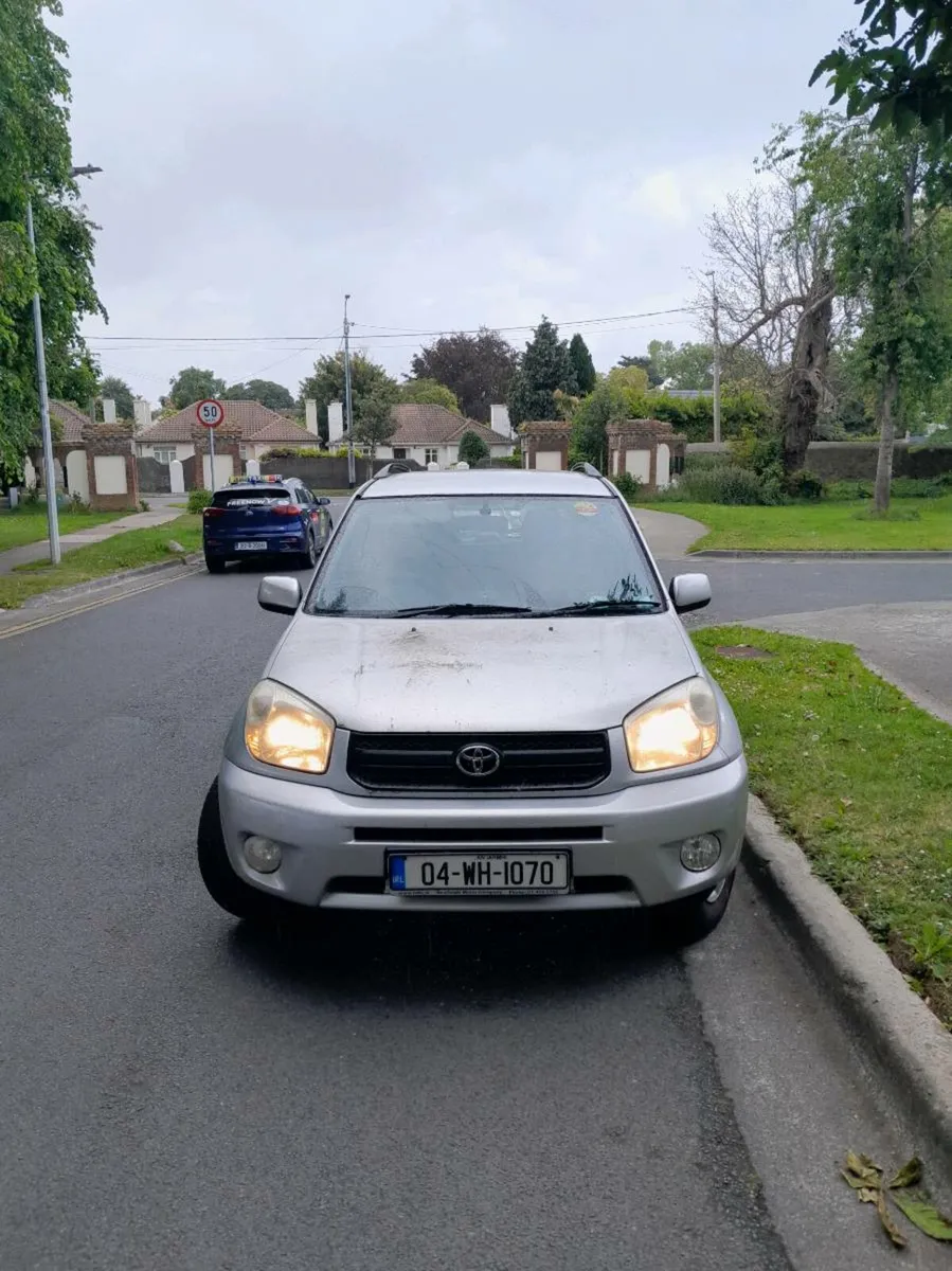 Toyota rav 4  petrol - Image 2