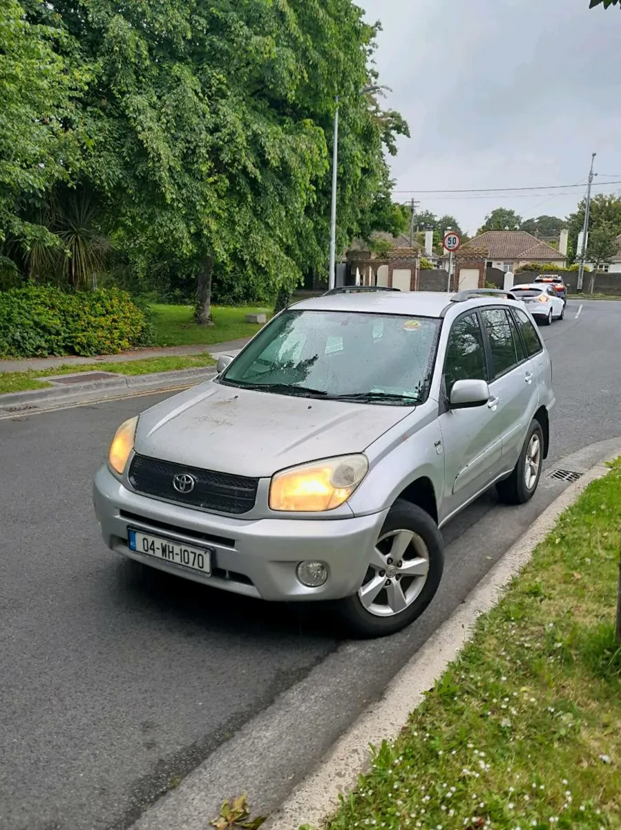 Toyota rav 4  petrol - Image 3
