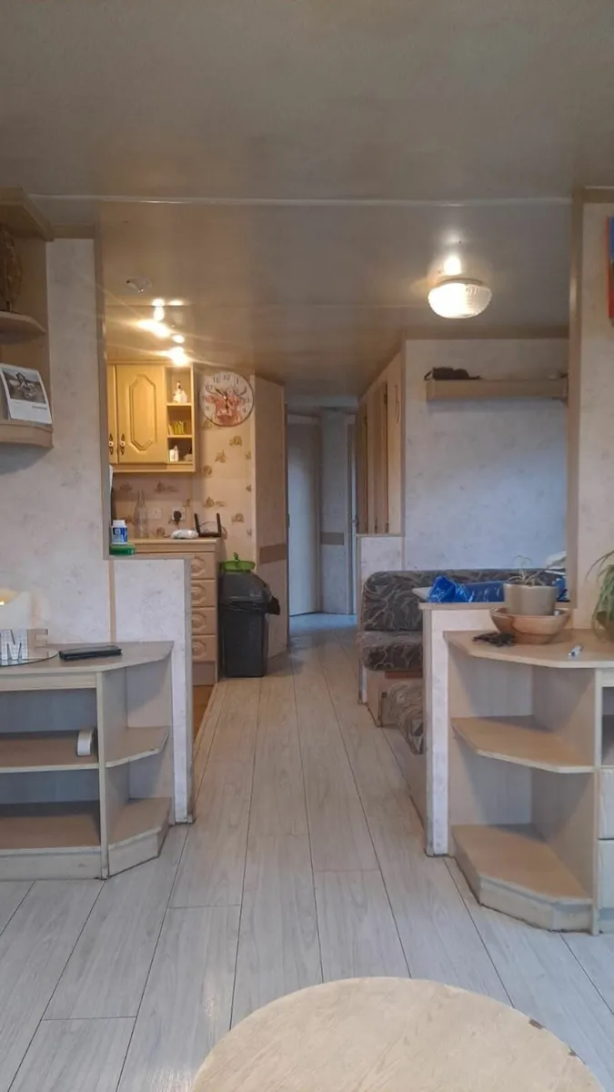 Mobile home - Image 1