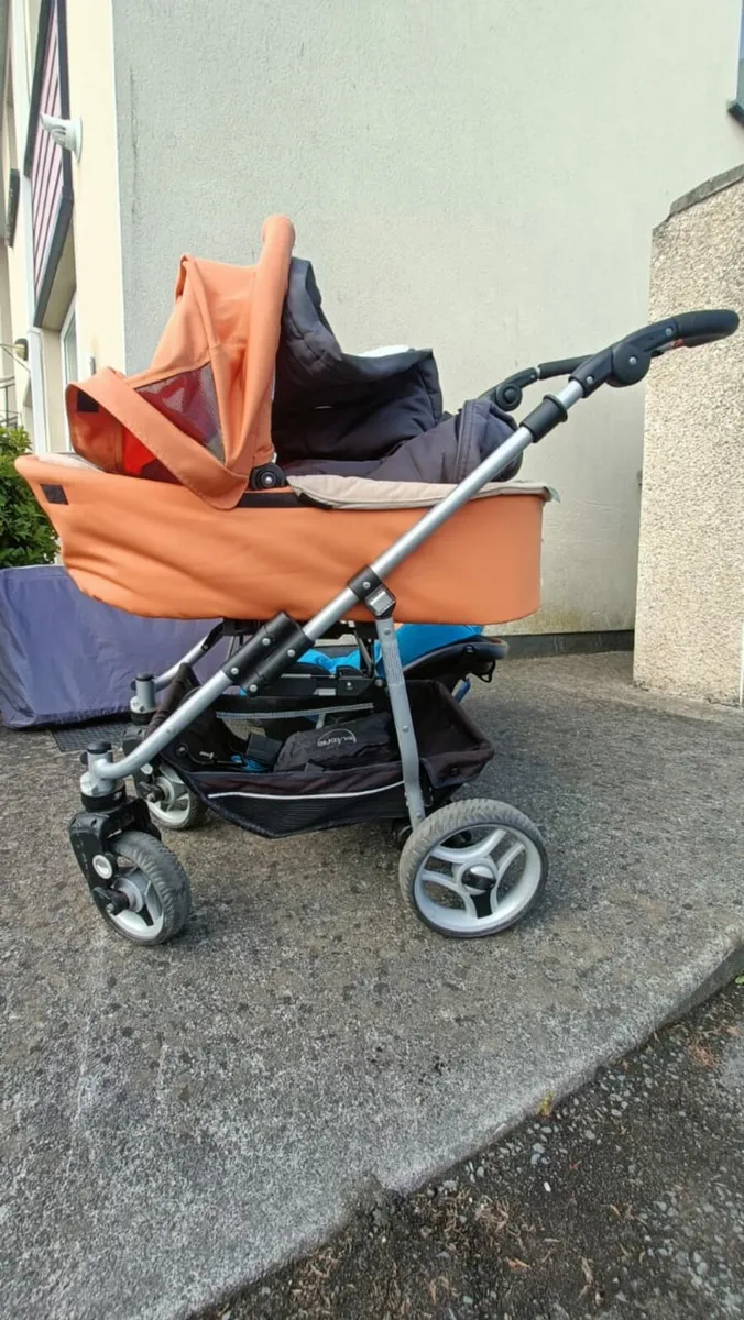 Baby seat and trolly - Image 4