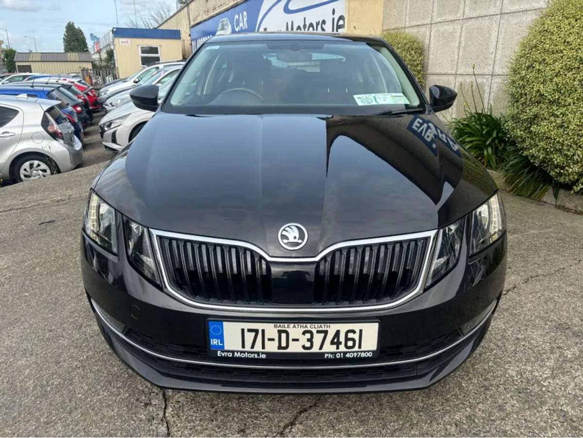Skoda Octavia Style Automatic 1.6 TDI Diesel //hi - Image 3