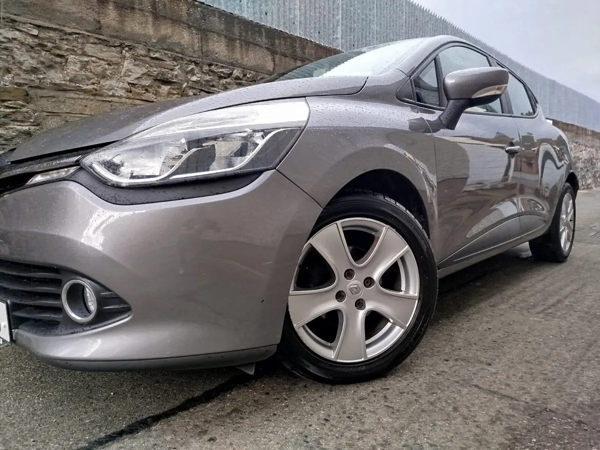 Renault Clio 2013.. LOW MILEAGE NCT TAXED - Image 3