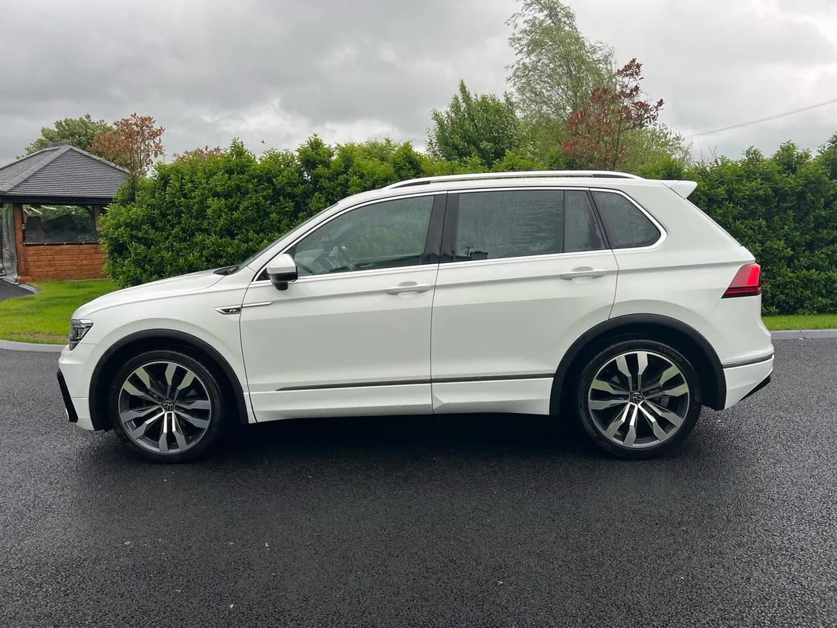 2018 (182) Volkswagen Tiguan R-Line *Low Mileage* - Image 3