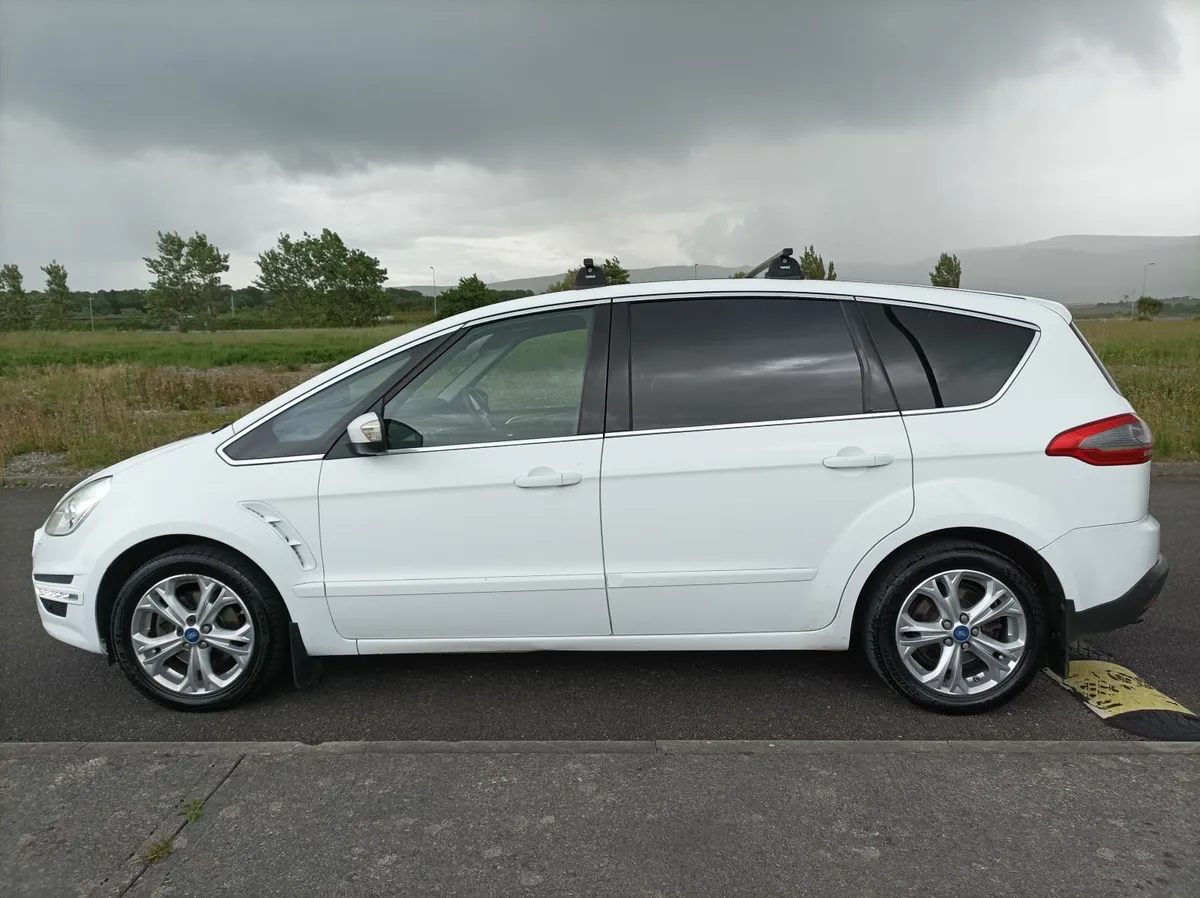 131 Ford S-Max 7 Seater NCT 03/26 Titanium - Image 3