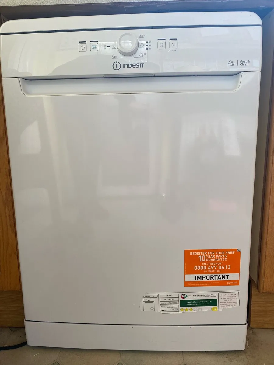 Dishwasher - offer’s accepted - just 2 years old - Image 1