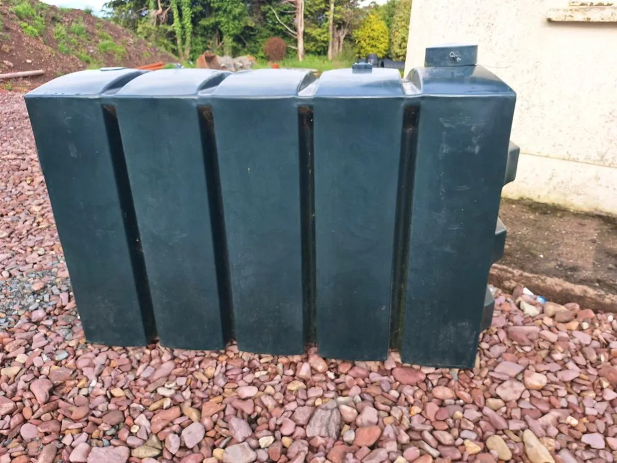 Oil tank 900 litre capacity