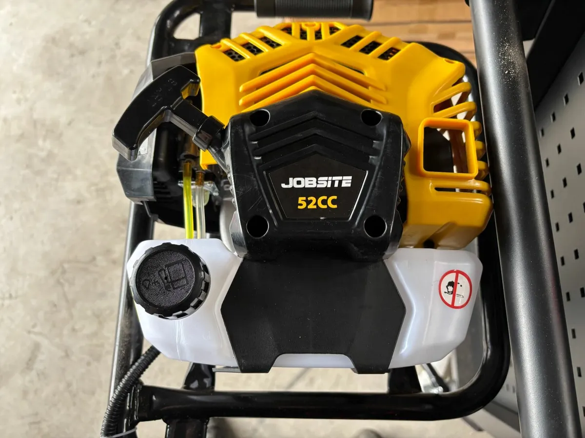 New Jobsite Petrol Auger - Image 2