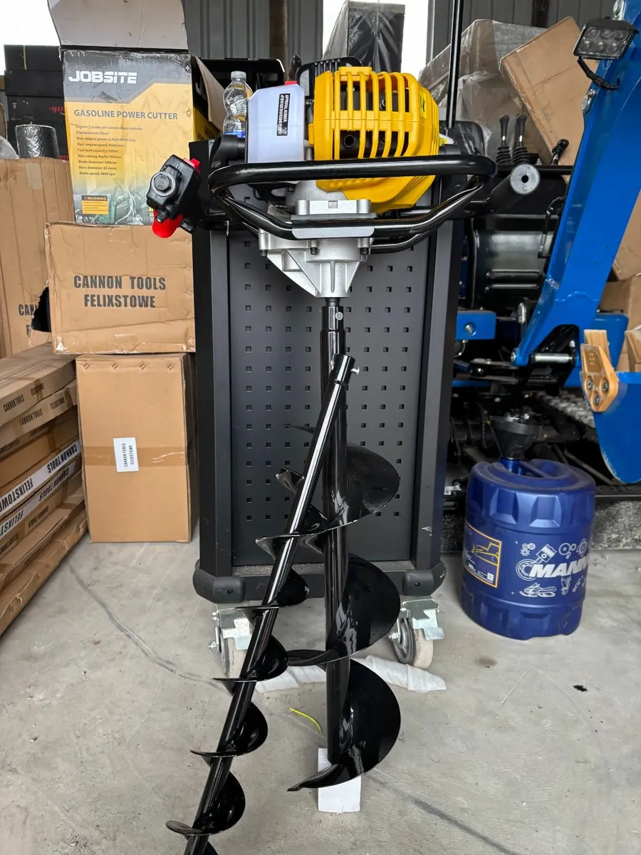 New Jobsite Petrol Auger - Image 4