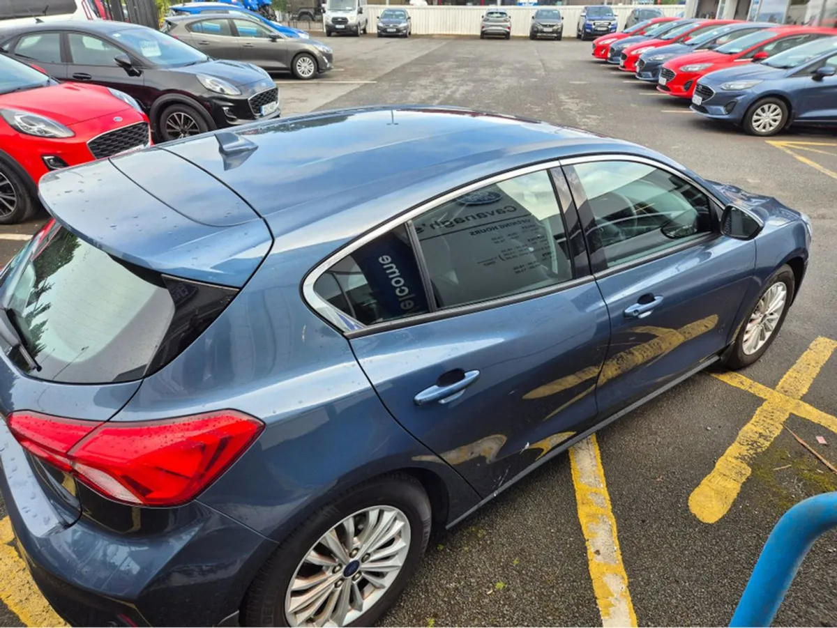 Ford Focus Titanium 1.0 Ecoboost 12 5DR 125 - Image 3