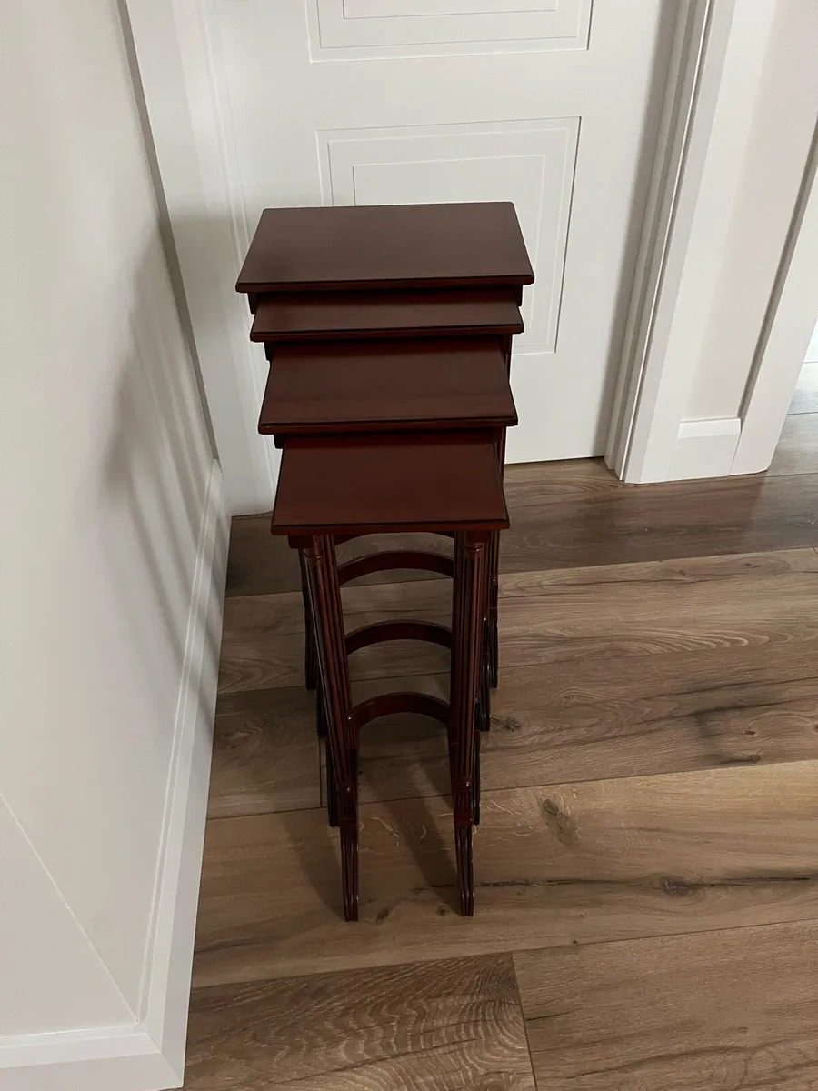 Nest of tables - Image 2