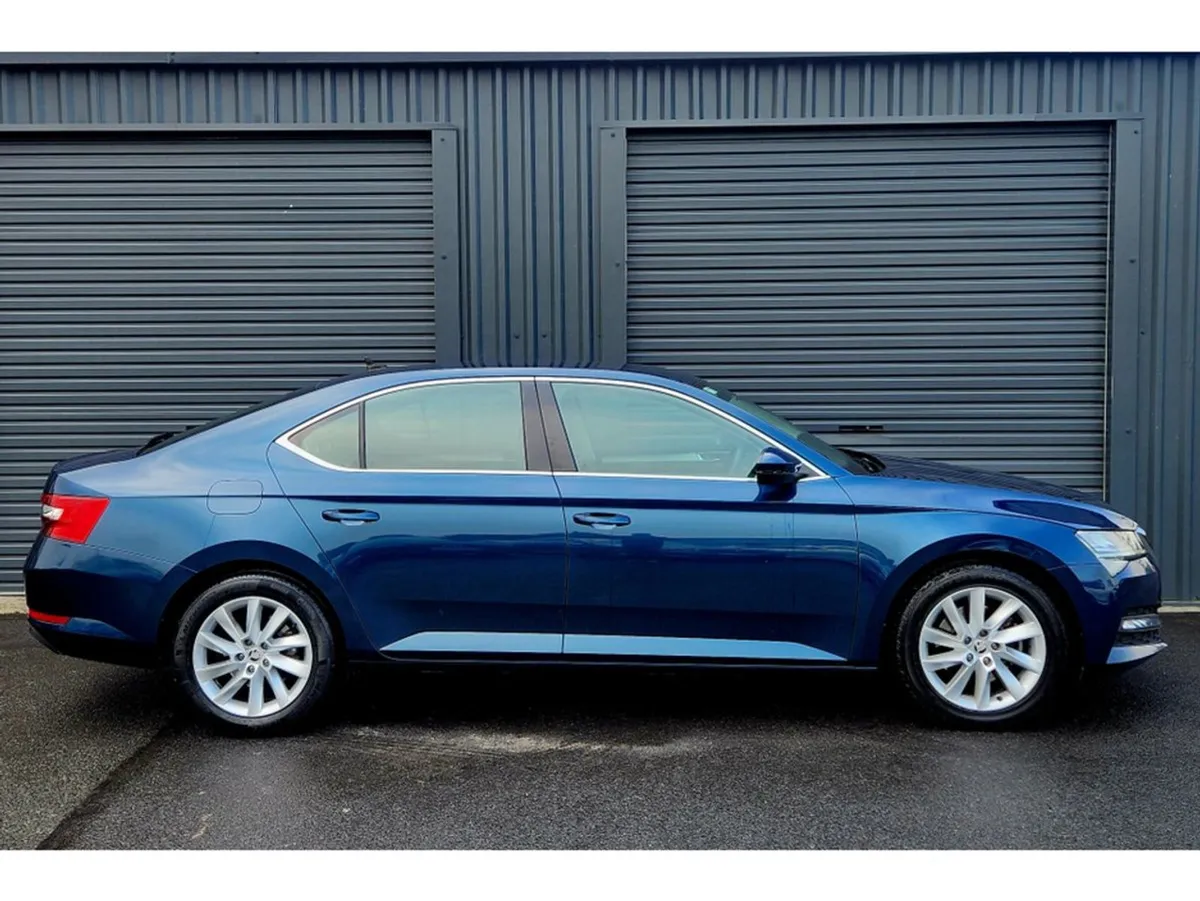 Skoda Superb Ambition 2.0 TDI 150HP DSG 5DR Auto - Image 4