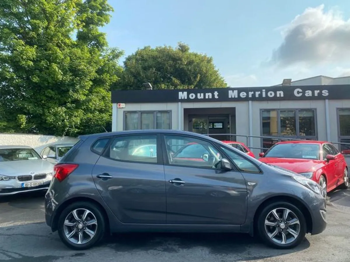 Hyundai ix20  deluxe  1 Owner FSH - Image 4