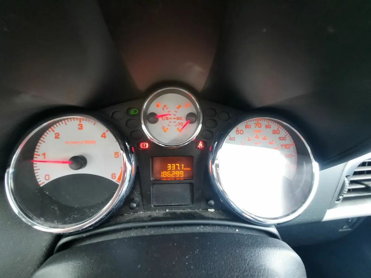 Peugeot 207 2010 - Image 3