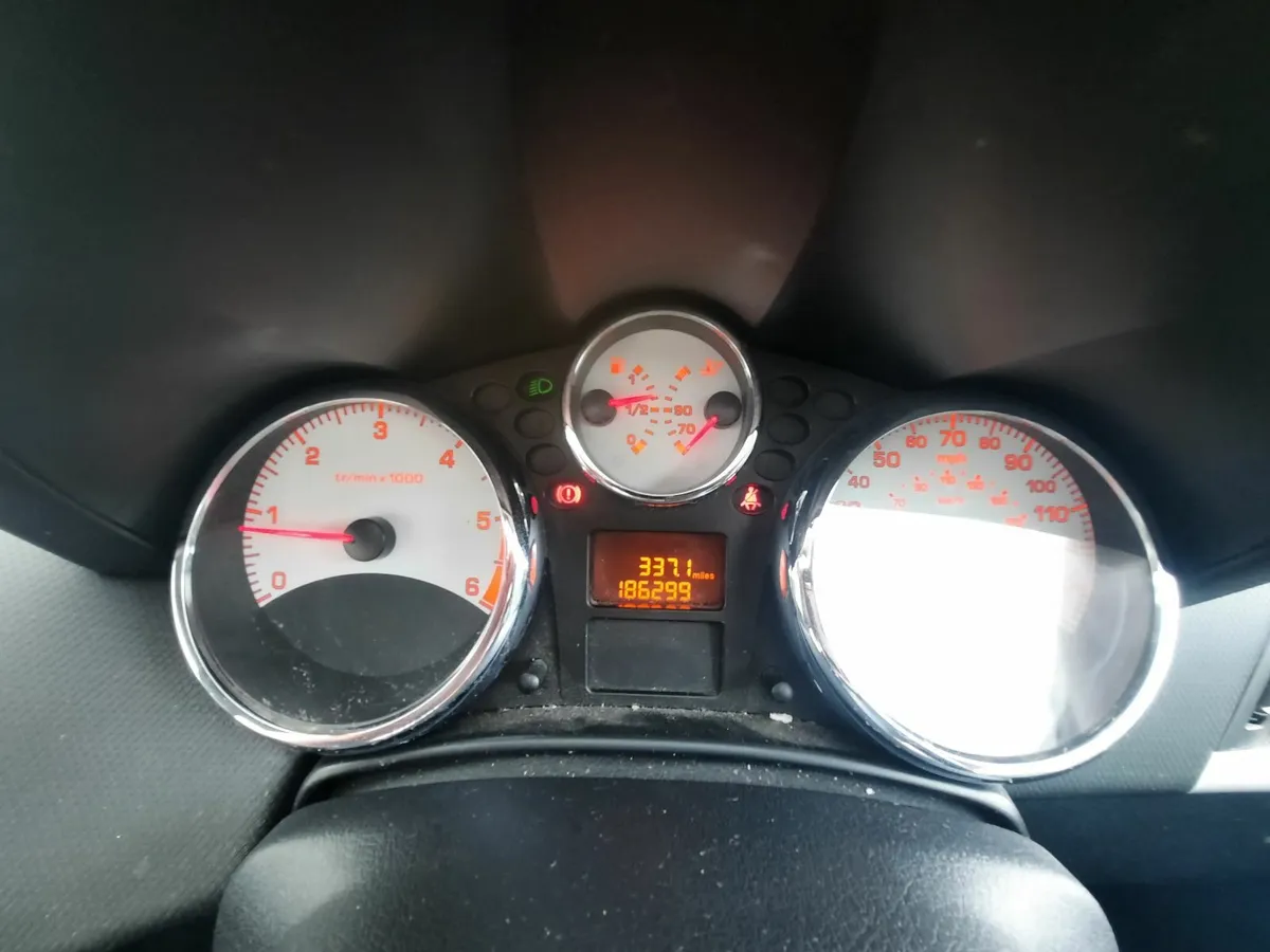 Peugeot 207 2010 - Image 4