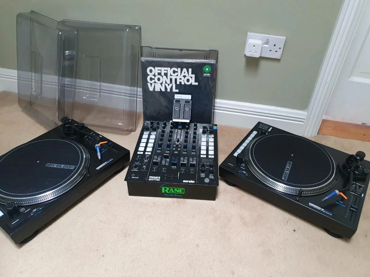 Turntables / Serato  Mixer - Image 1