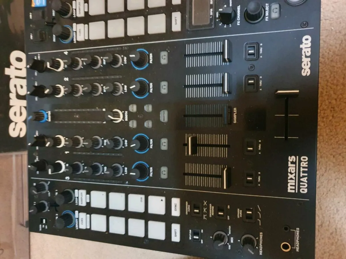 Turntables / Serato  Mixer - Image 4