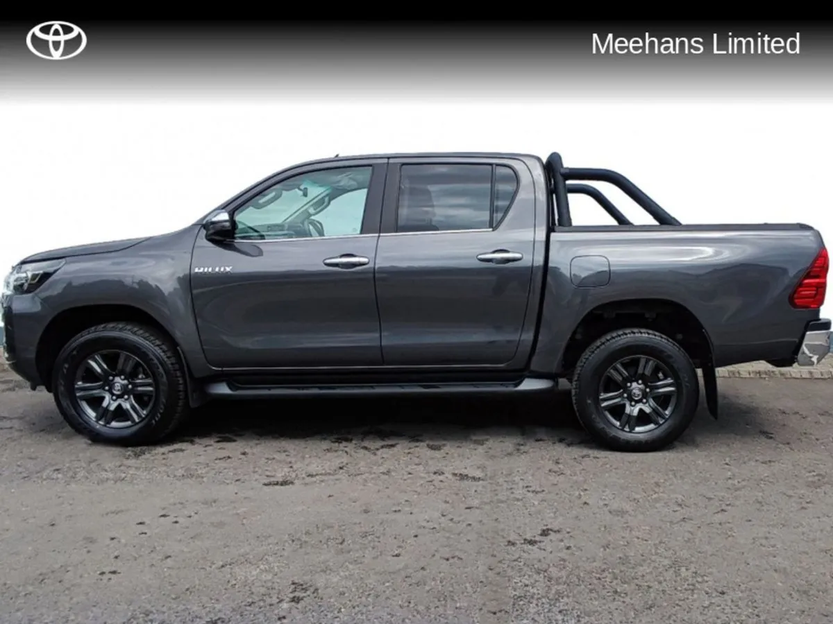 Toyota HiLux Hilux 2.8 D/cab SR5 Auto - Image 3