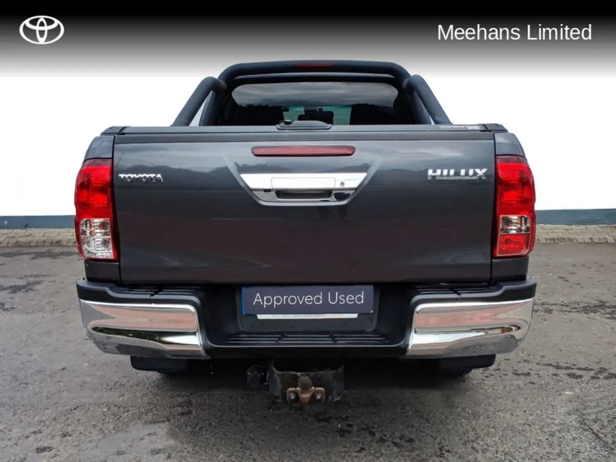 Toyota HiLux Hilux 2.8 D/cab SR5 Auto - Image 4