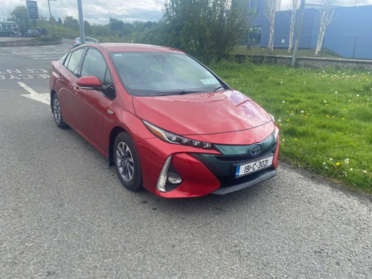 Toyota Prius PH PHV Plug IN Hybrid 4DR Auto - Image 4
