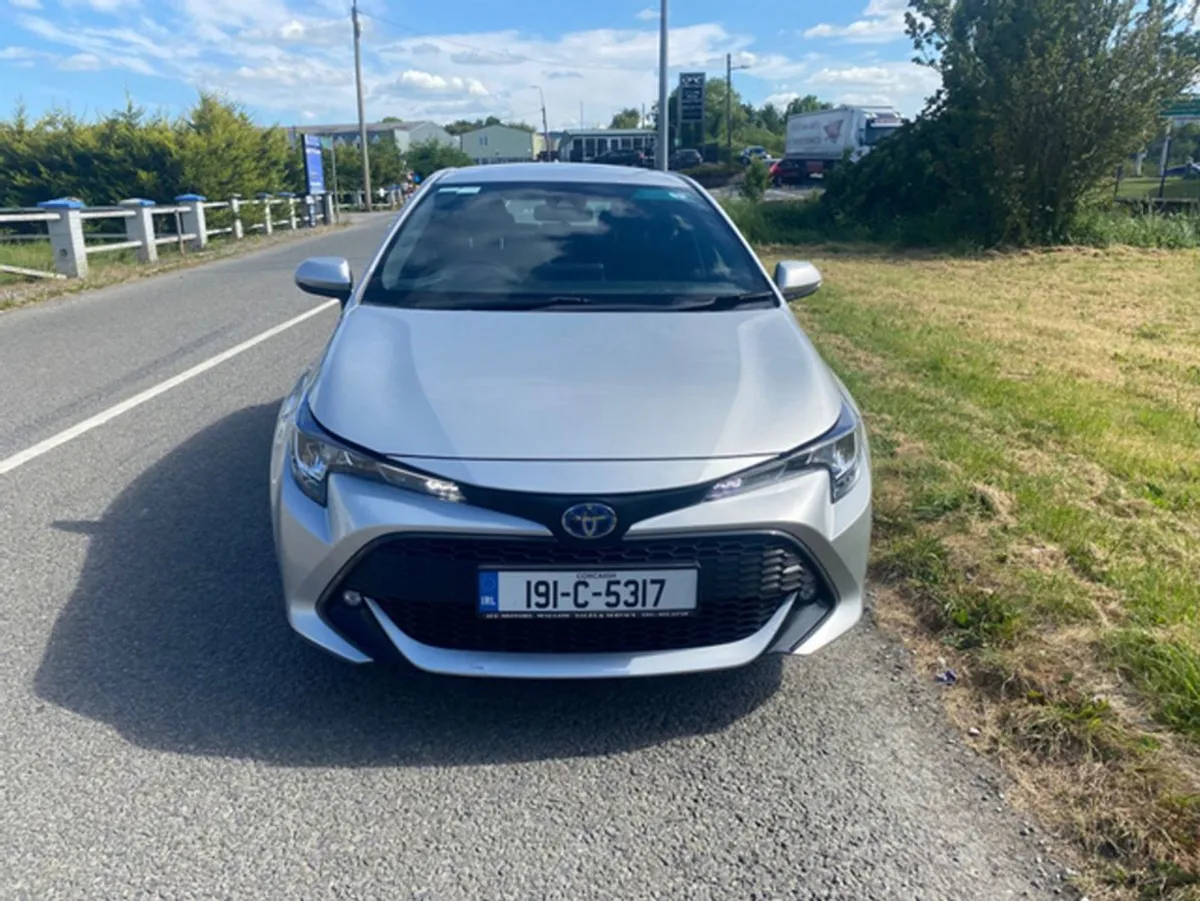 Toyota Corolla Luna H/B 4DR Auto Hybrid - Image 3