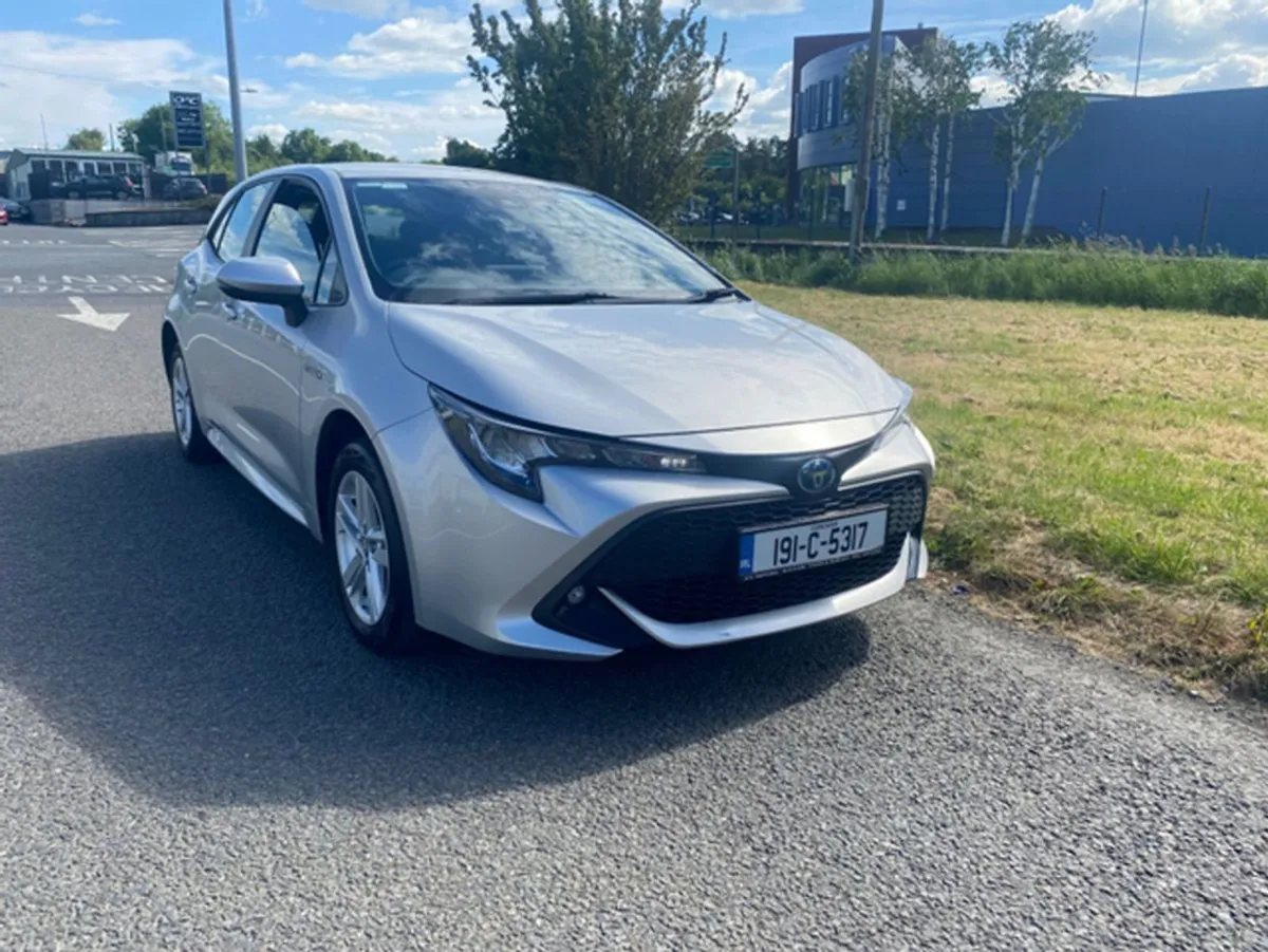 Toyota Corolla Luna H/B 4DR Auto Hybrid - Image 4