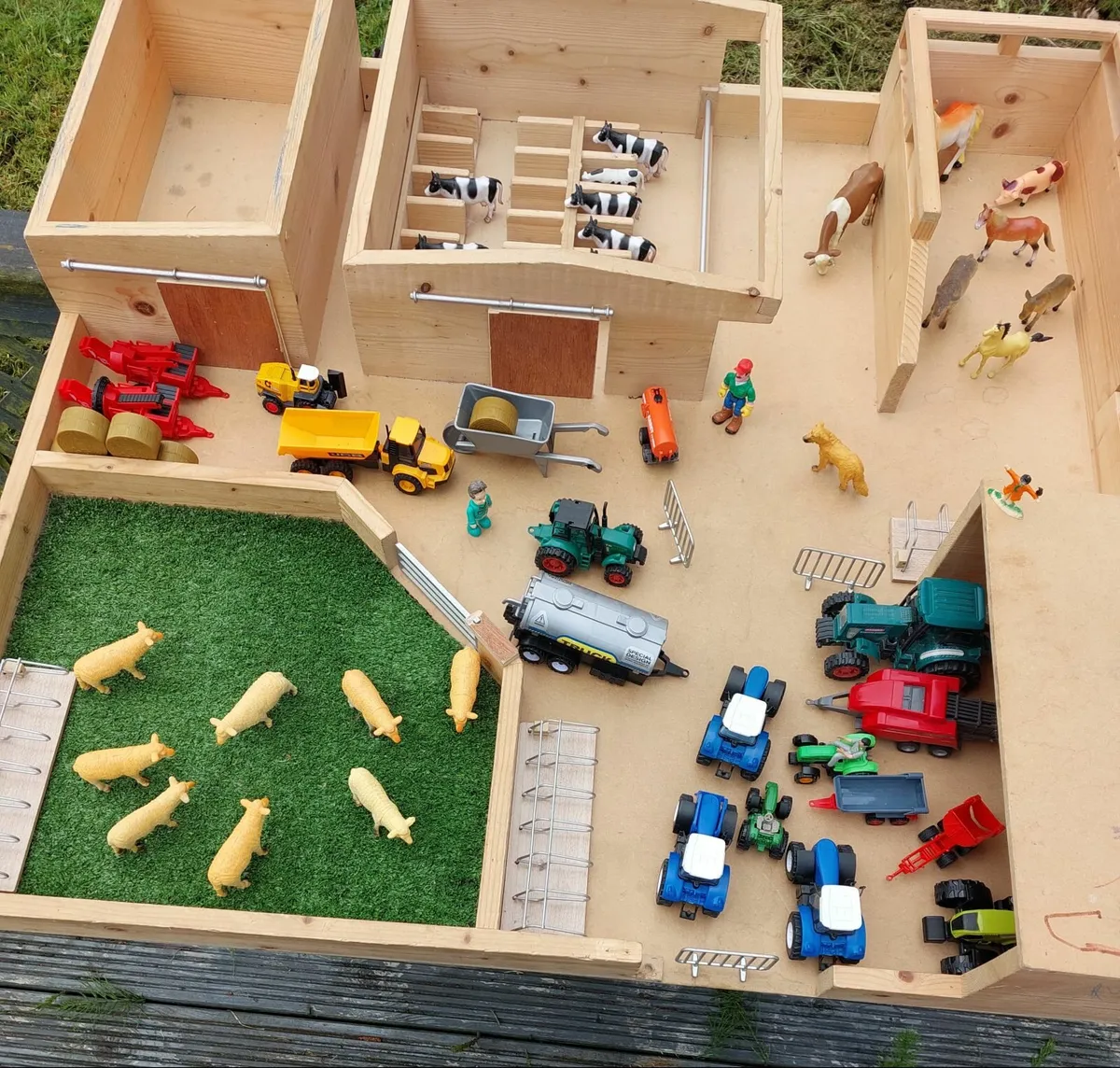 Toy farm with machinery and animals - Image 4