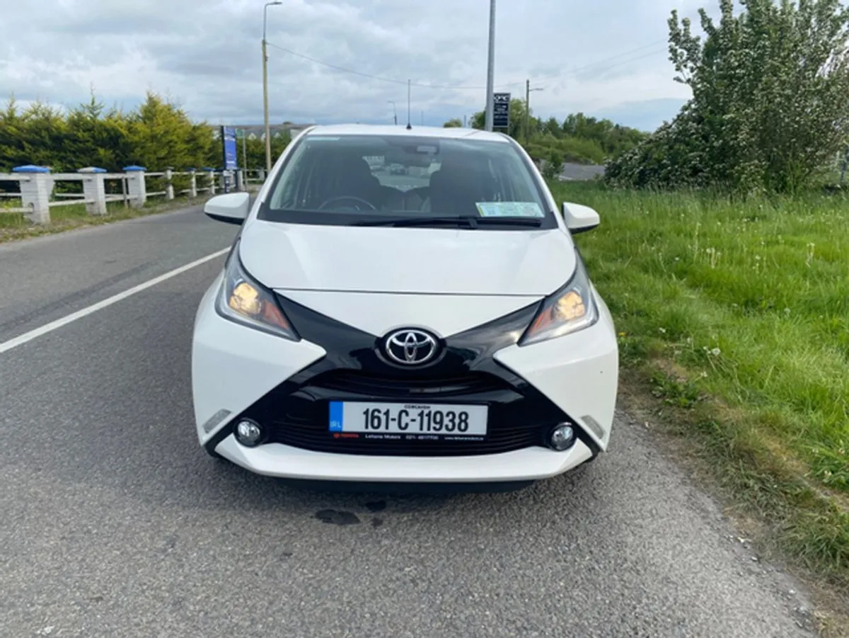 Toyota AYGO 1.0 X-play 4DR - Image 2