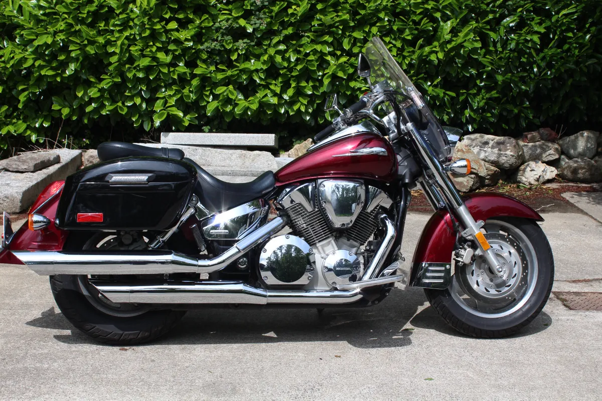 2006 Honda VTX 1300R - Image 1