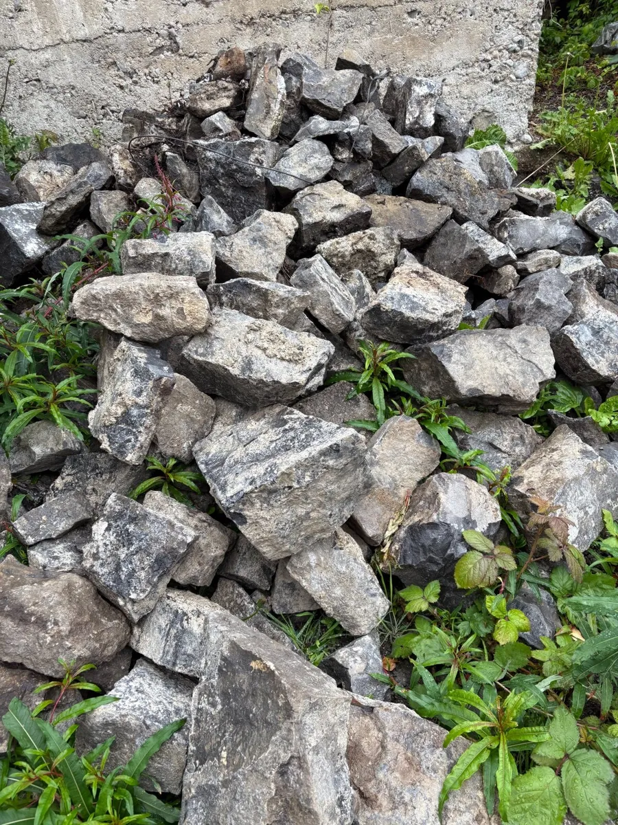 Building Stone - Image 1