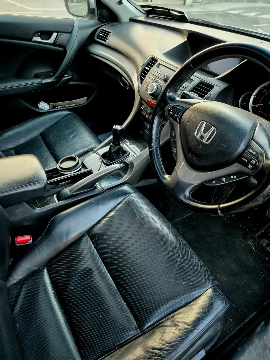 Honda Accord 2009 - Image 3