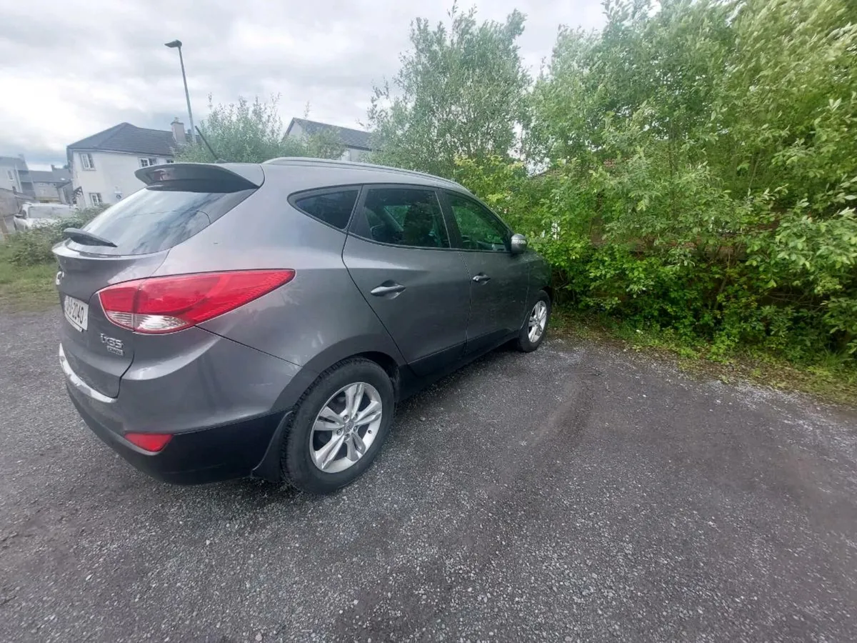 Car - Image 1