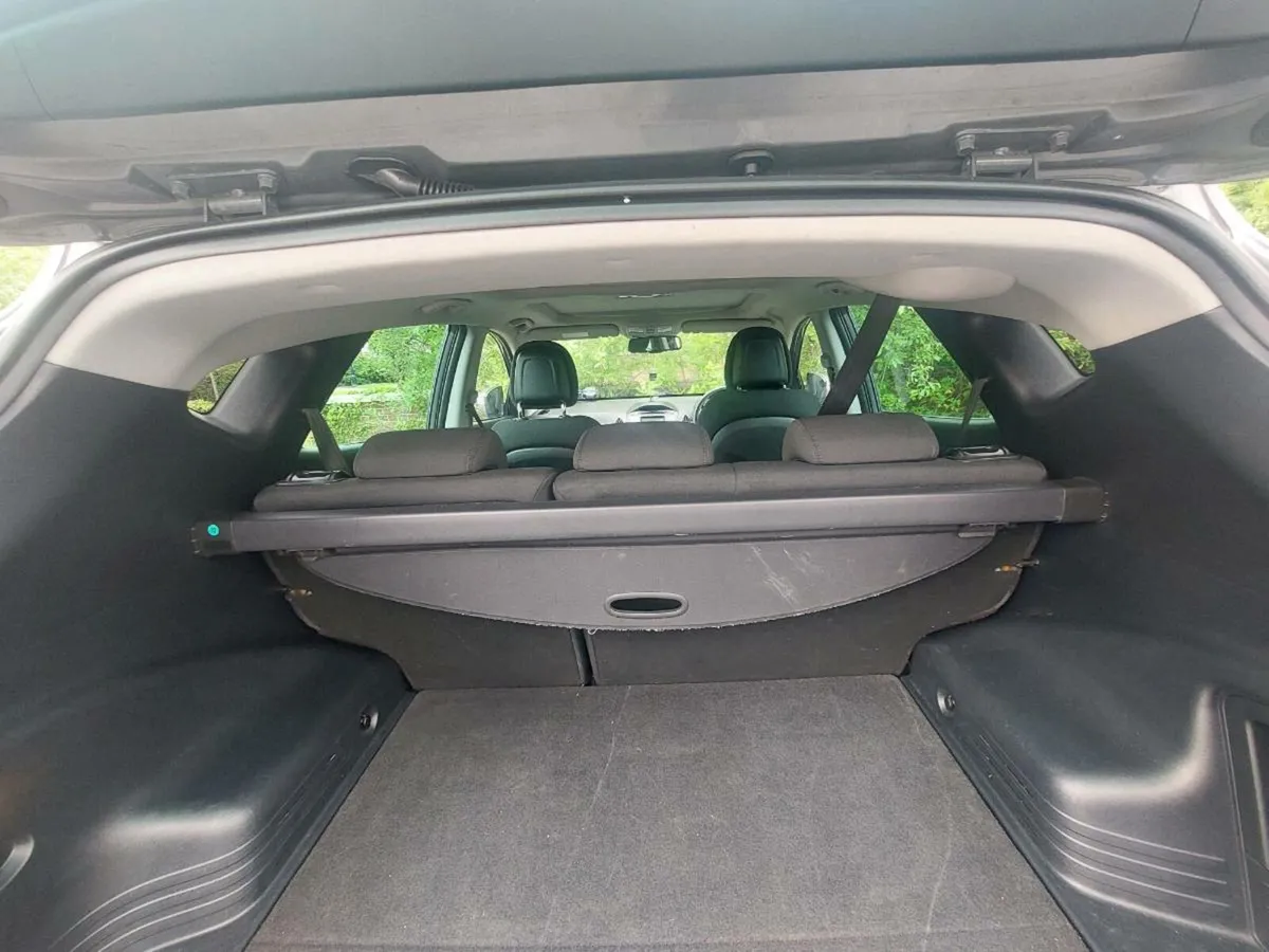 Car - Image 3