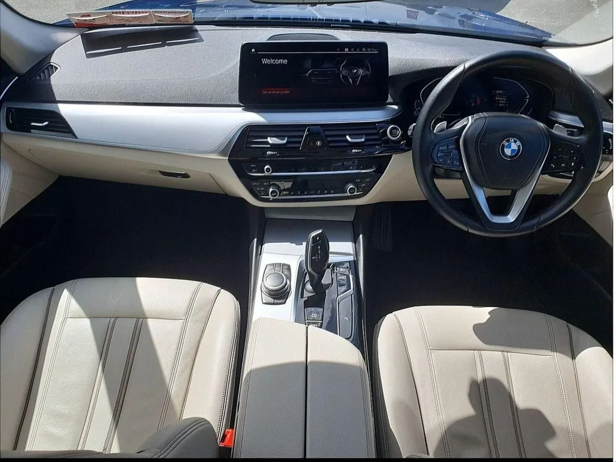 BMW 5 Series 520d SE Saloon - Image 4