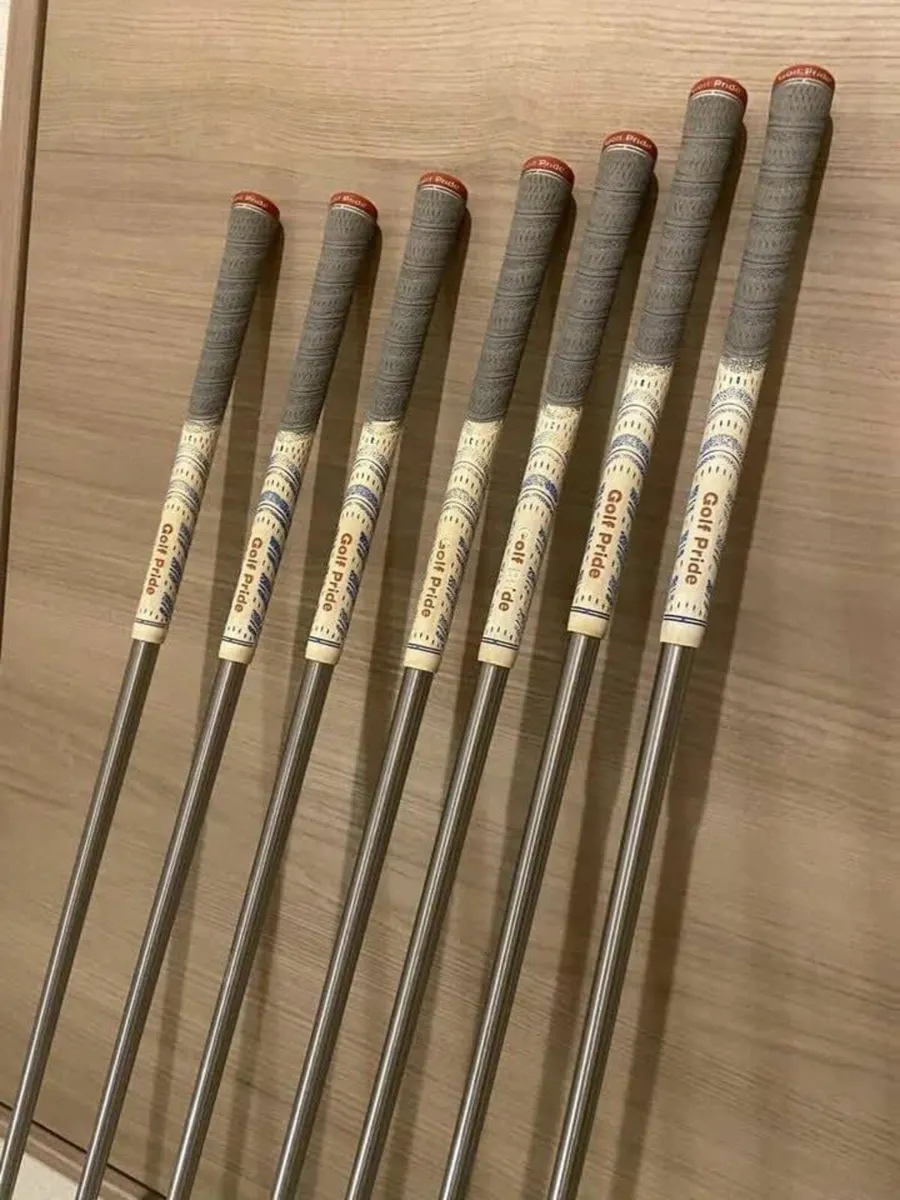 TaylorMade P750 Iron Set 4-PW - Image 2