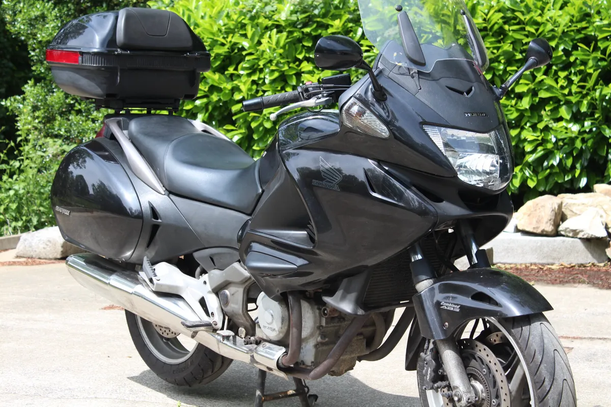 2007 Honda Deauville 700 - Image 4