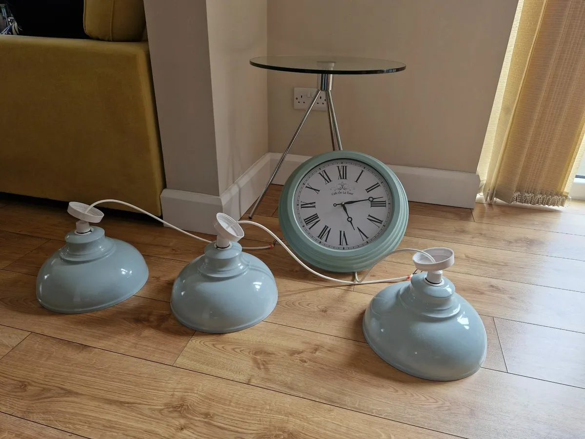 Kitchen Drop overhead lights with matching clock