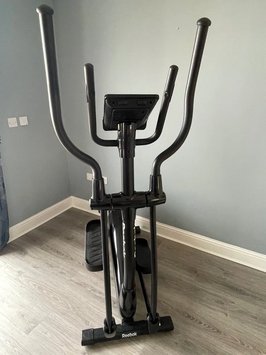 Reebok ZR9 Elliptical Cross Trainer - Image 3