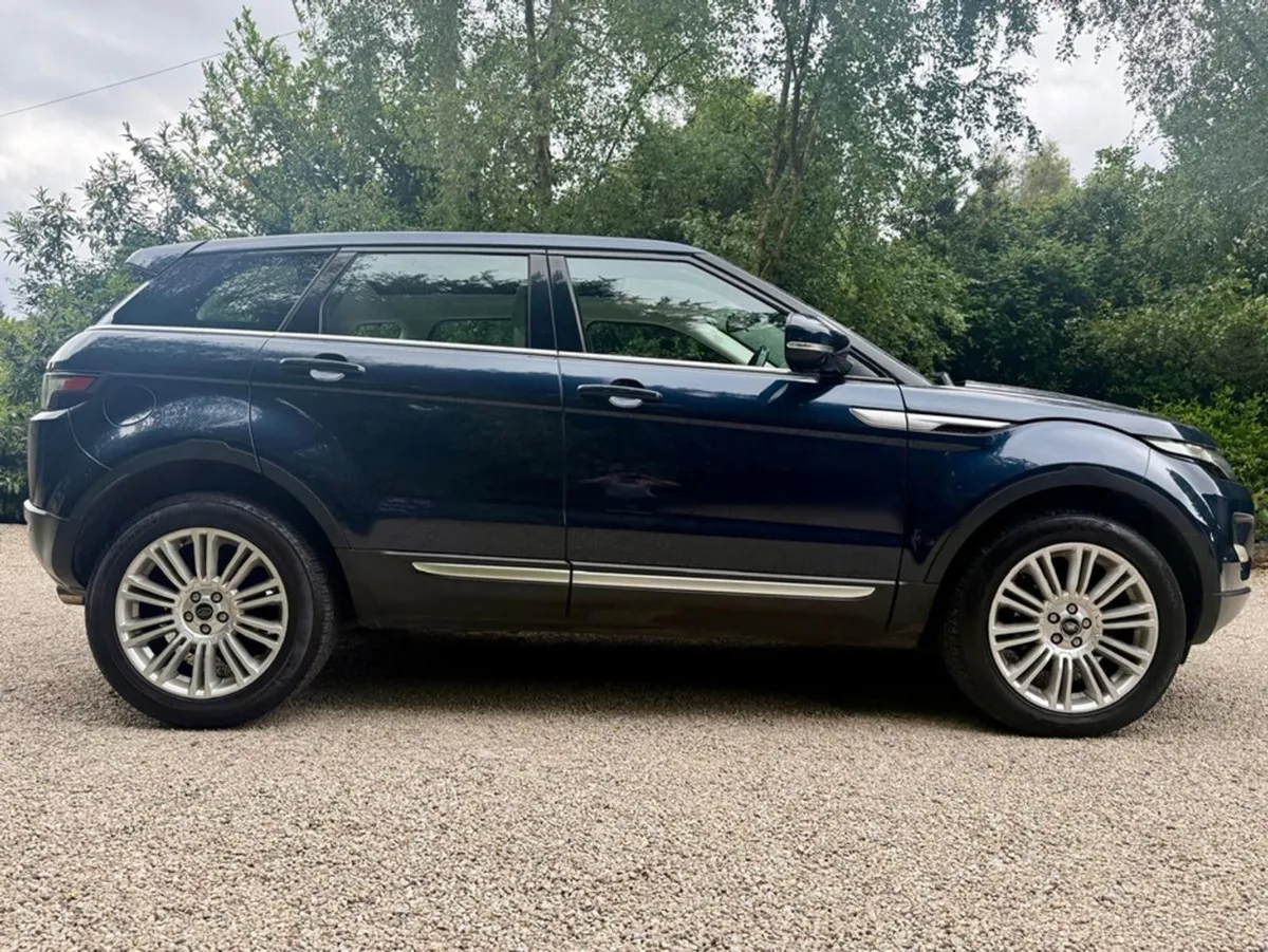 Land Rover Range Rover Evoque 4WD Prestige SD4  4 - Image 4