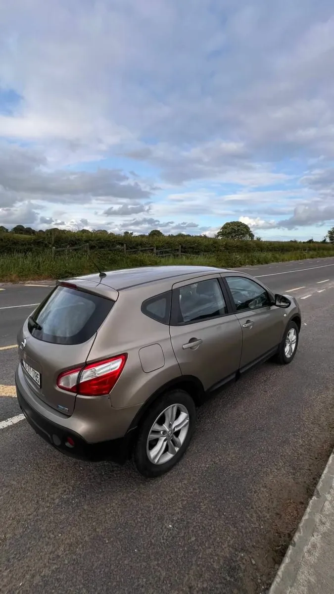 Nissan Qashqai 2010 - Image 2