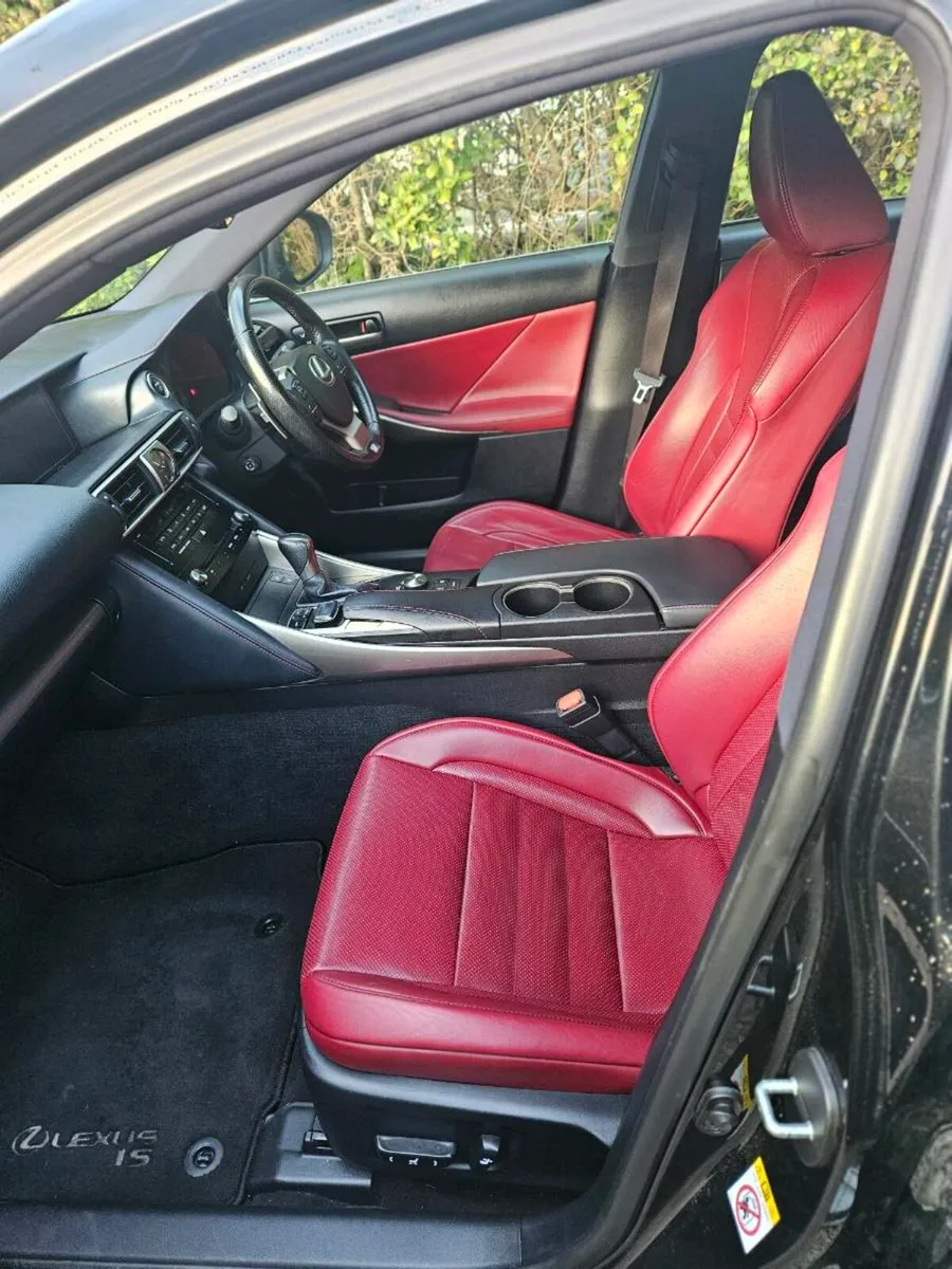 Lexus is300 - Image 3