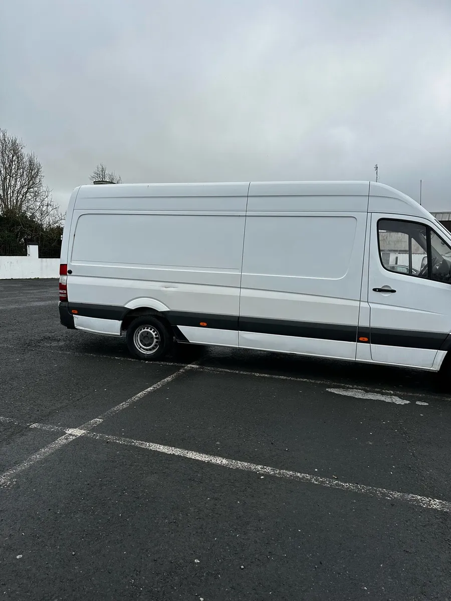 Mercedes sprinter (October 2015) €14000 ono NO VAT - Image 2
